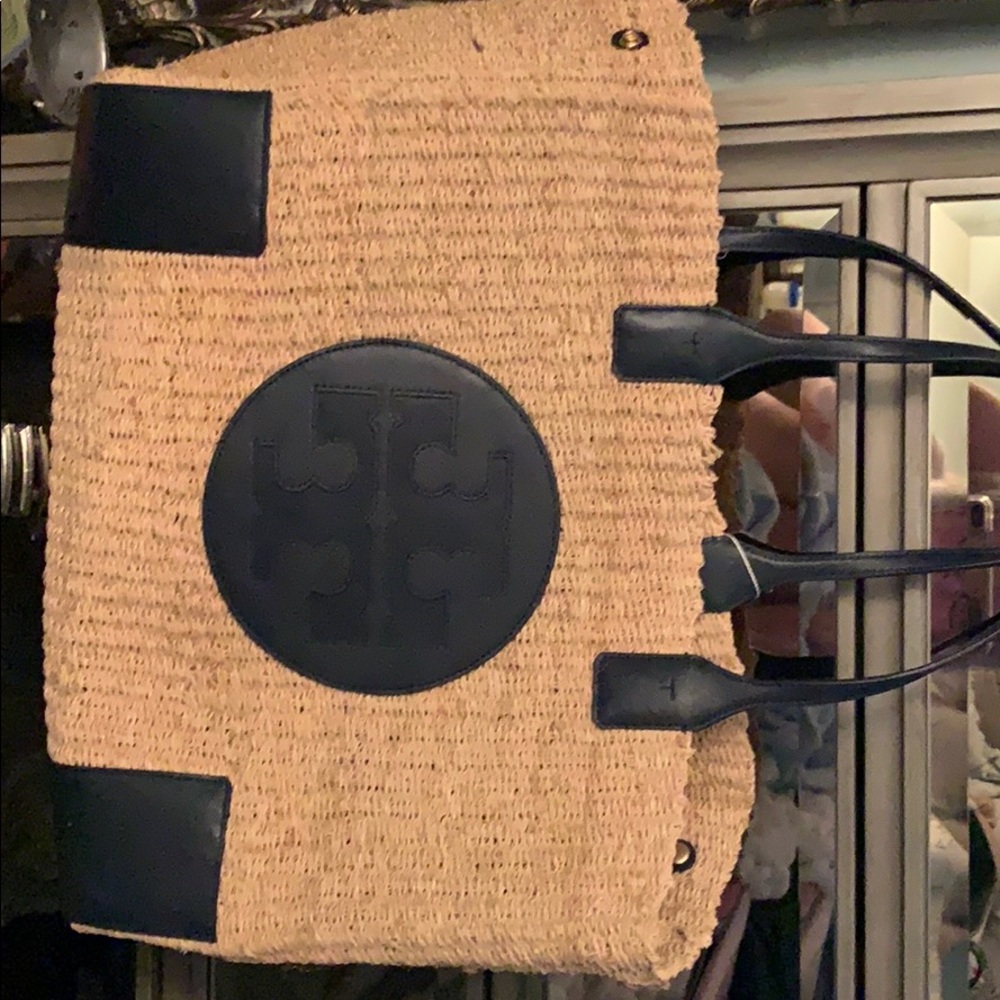 Tory Burch large straw bag. Tags on bag.